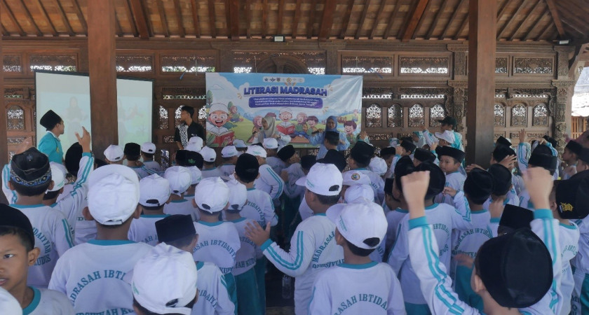 Tingkatkan Minat Baca, MI Qudsiyyah Gelar Literasi  Madrasah di Joglo Gusjigang